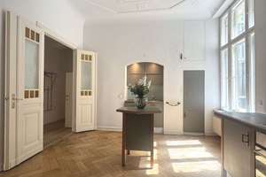 TOLLE, SEHR GROSSZÜGIGE 5-6 ZIM. ALTBAU-WHG. + BALKON UNWEIT MEYERINCKPLATZ u. KURFÜRSTENDAMM – Sybelstraße 00, 10629 Charlottenburg, Berlin – Vorschaubild 2