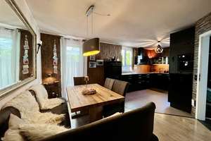 Großzügige und helle Doppelhaushälfte mit PKW-Stellplatz und Pool in Gaiberg. – Die vollständige Adresse der Immobilie erhältst du vom Anbieter., 69251 Gaiberg – Vorschaubild 8