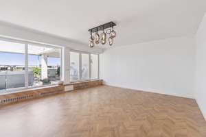 Moderne 4,5-Zimmer-Wohnung mit Blick über die Dächer Münchens – Die vollständige Adresse der Immobilie erhältst du vom Anbieter., 81735 Neuperlach, München – Vorschaubild 7