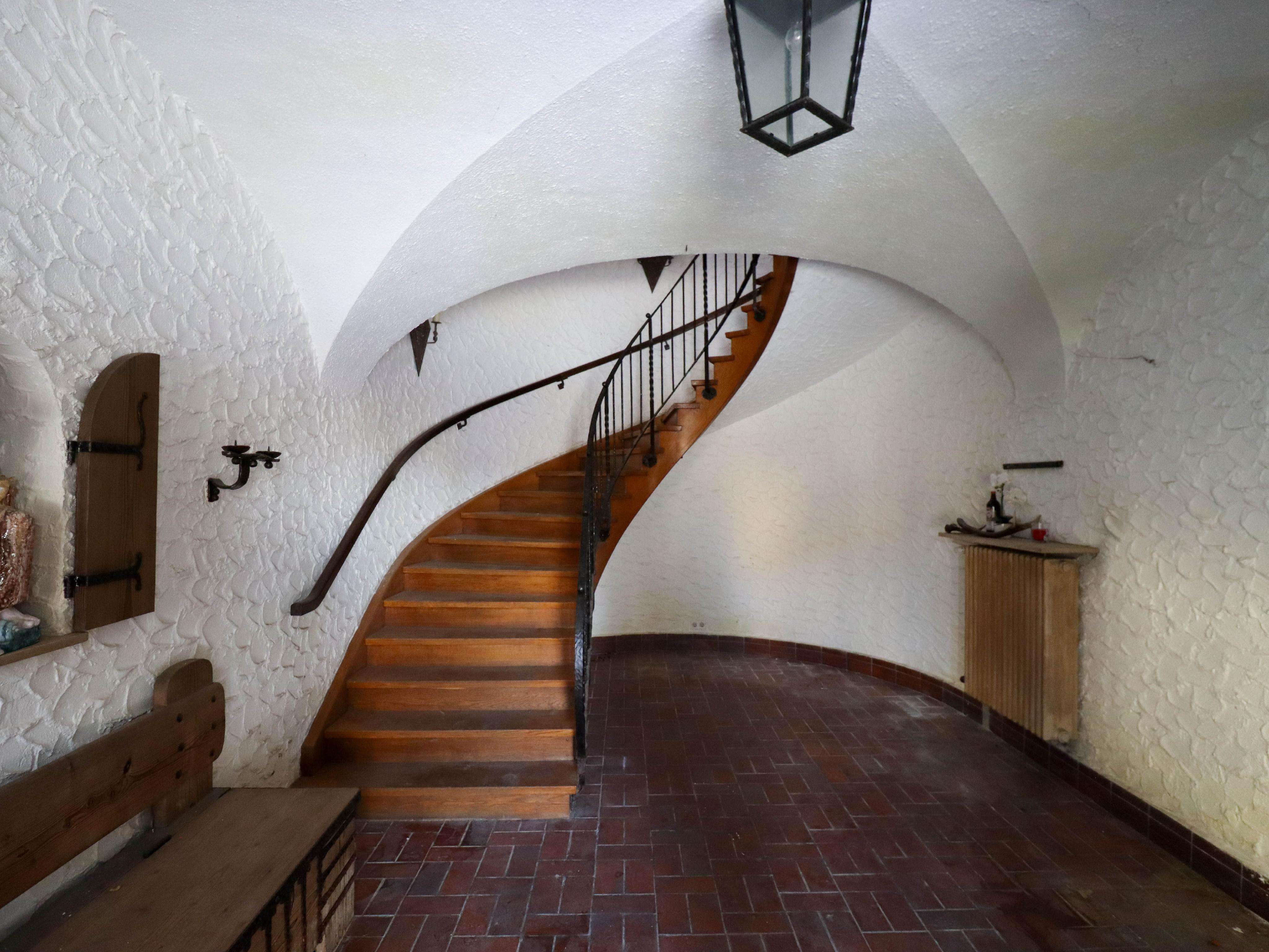 Immobilie in Steingaden - Unternehmer & Investor gesucht für ehemalige Villa mit großem Gartengrundstück im historischen Kl... - Bild 0