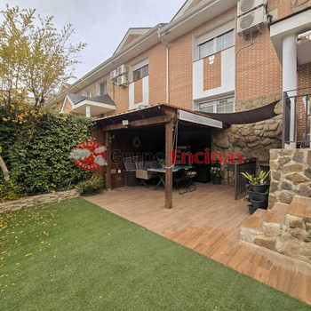CHALET IN PARLA ESTE