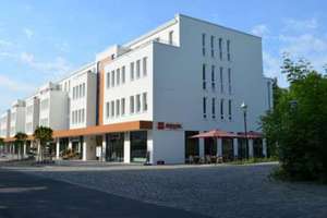 Schöne 4-Zimmer Wohnung in Hermsdorf, 137 qm, 2 Terrassen, Aufzug