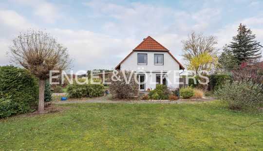 Bild von EINFAMILIENHAUS MIT GROßEM GARTEN UND UNVERBAUTEM BLICK