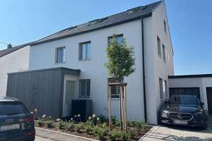 Exklusives Architektenhaus mit zwei Wohneinheiten – kernsaniert, energieeffizient und bezugsfertig – Die vollständige Adresse der Immobilie erhältst du vom Anbieter., 71106 Magstadt – Vorschaubild 41