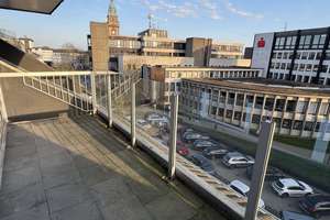 Charmantes Penthouse mit Balkon in zentraler Innenstadtlage