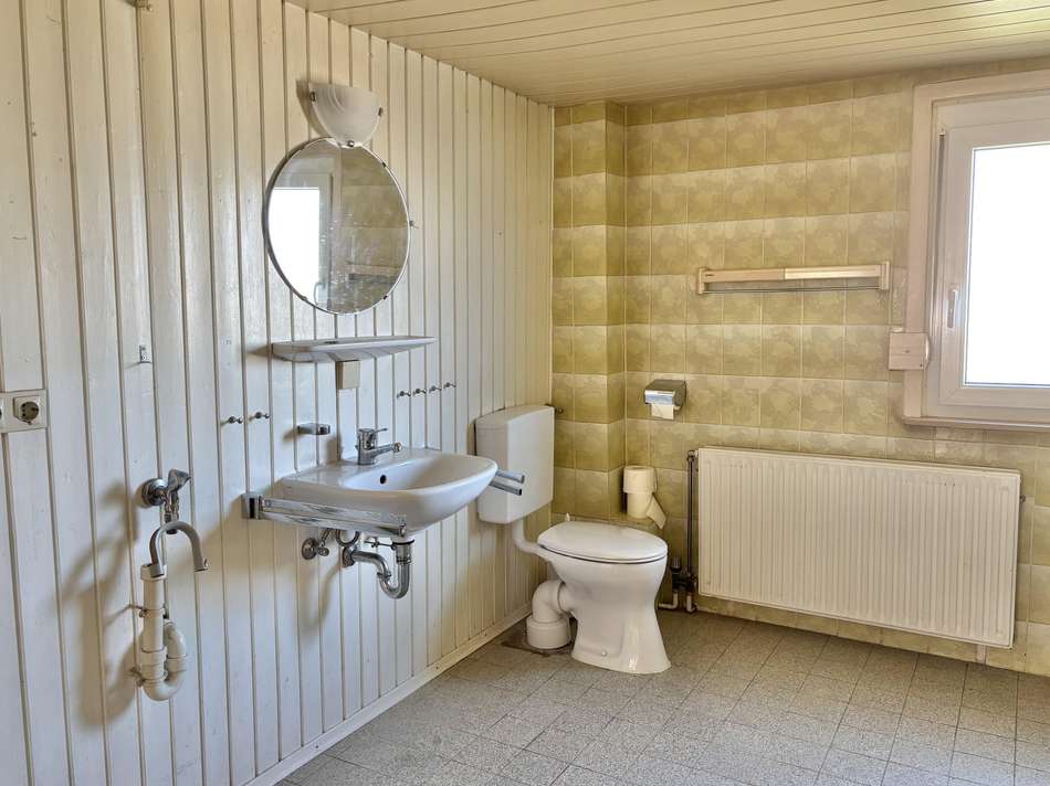 Hauptbad im OG