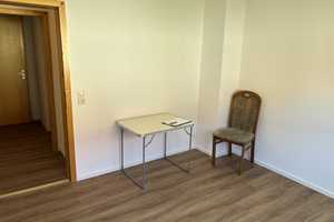 Wohngemeinschaft in Reutlingen 4Zimmer 2 Bäder, Küche, WC in Gemeinsamer Nutzung. – Emilienweg 16, 72760 Reutlingen (Kreis) – Vorschaubild 5