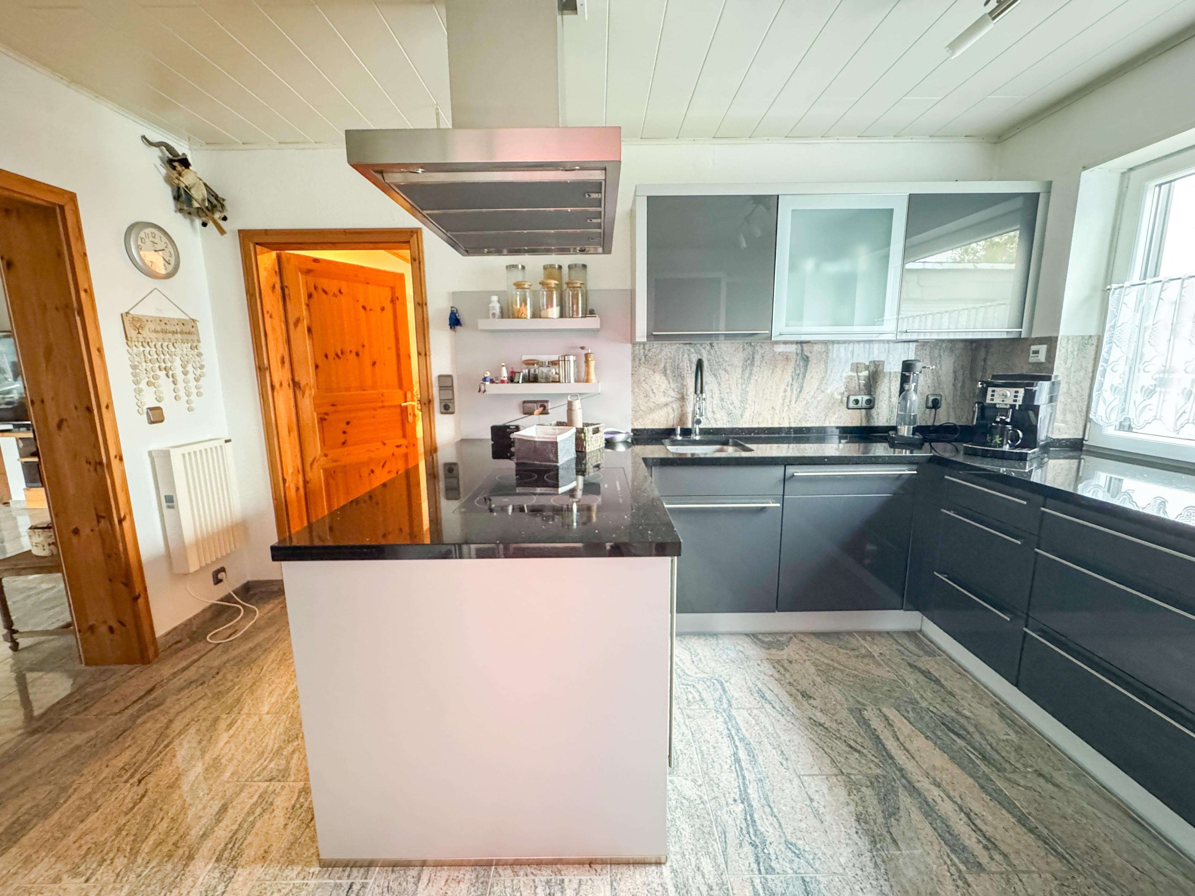 Immobilie in Bell - Maritimer Wohntraum mit Wellnessoase Innen & Außen - Bild 4