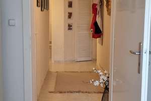 Wohnzimmer mit Echtholzparkett, Kamin, viel Platz und Gemütlichkeit – Schützenstraße  30, 17309 Pasewalk – Vorschaubild 7