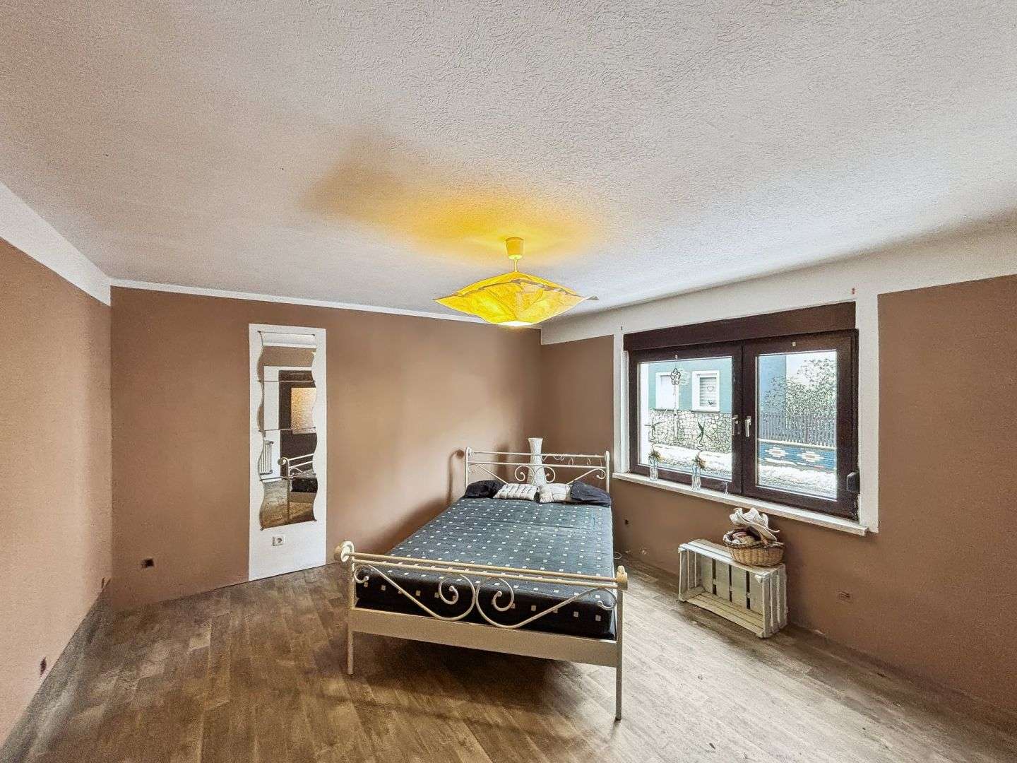 Immobilie in Niedere Börde - Groß Ammensleben - Charmantes Wohnhaus mit Galerie, Gewölbekeller und Nebengelass - Bild 2