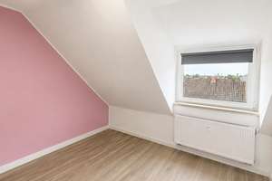 4-Zimmer-Dachgeschosswohnung mit zwei Bädern in Essen-Dellwig | ca. 100 m² – Kraienbruch 34, 45357 Gerschede, Essen – Vorschaubild 5