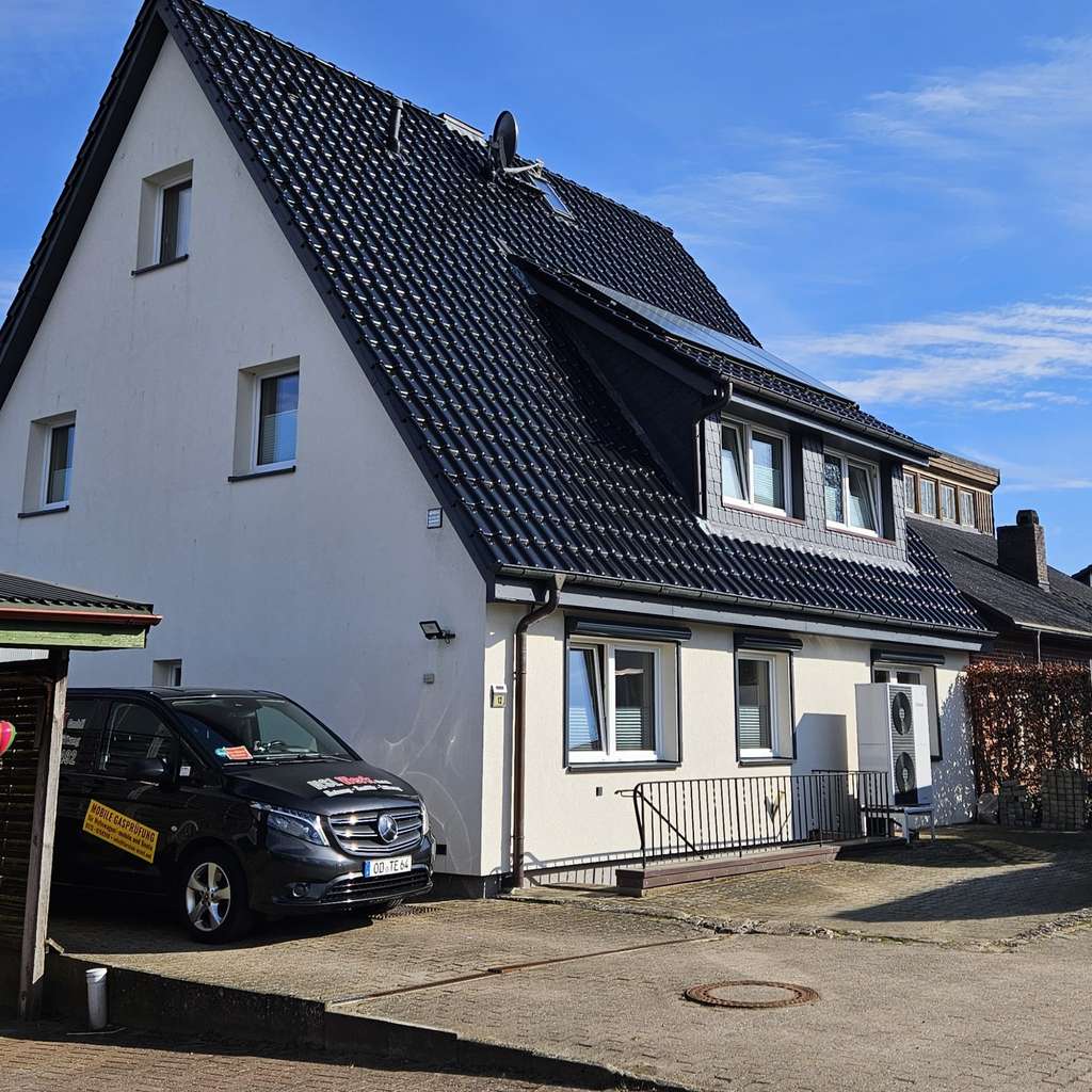 Immobilie in Nienwohld - Exklusive Doppelhaushälfte mit Einfamilienhaus-Charakter / Wohnen, Arbeiten und Leben am Feldrand - Bild 2