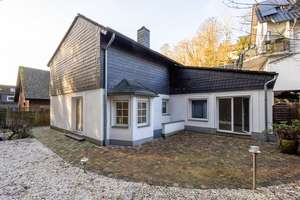 Bergisch Gladbach-Rommerscheid: 
Freistehendes Einfamilienhaus mit besonderem Charme! – Die vollständige Adresse der Immobilie erhältst du vom Anbieter., 51465 Stadtmitte, Bergisch Gladbach – Vorschaubild 3