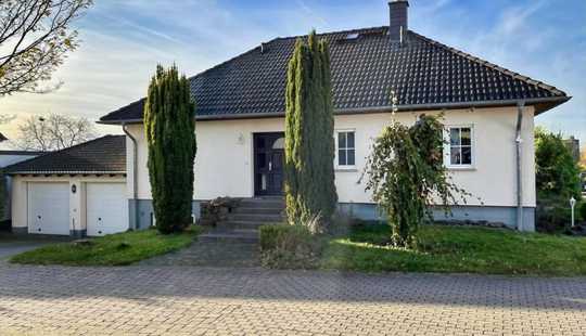 Bild von Ankommen, Wohlfühlen, Zuhause sein - Der Maler fährt, ihr Umzugswagen kommt