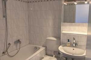 Stilvolle, modernisierte 1-Zimmer-Wohnung mit geh. Innenausstattung mit Balkon und EBK – München – Vorschaubild 6