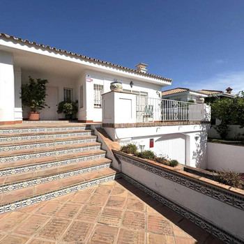 Wunderschönes Einfamilienhaus auf einer Etage in Capellanía, Alhaurín de la Torre.