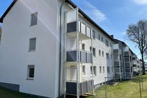 Erstbezug nach Sanierung  4 Zimmer Wohnung, super Grundriss, Balkon – Eichendorffstraße 5, 85072 Eichstätt – Vorschaubild 1