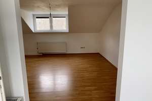 Ab sofort bezugsfrei –  Dachgeschosswohnung in beliebter Lage der Mainzer Neustadt. – Adam-Karillion-Straße 00, 55118 Neustadt, Mainz – Vorschaubild 12