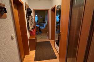 ** ZWEIFAMILIENHAUS AUF ÜBER 900m² GROßEM GRUNDSTÜCK MIT HERRLICHEM BLICK IN DEN RHEINGAU ** – Wiesbaden – Vorschaubild 5