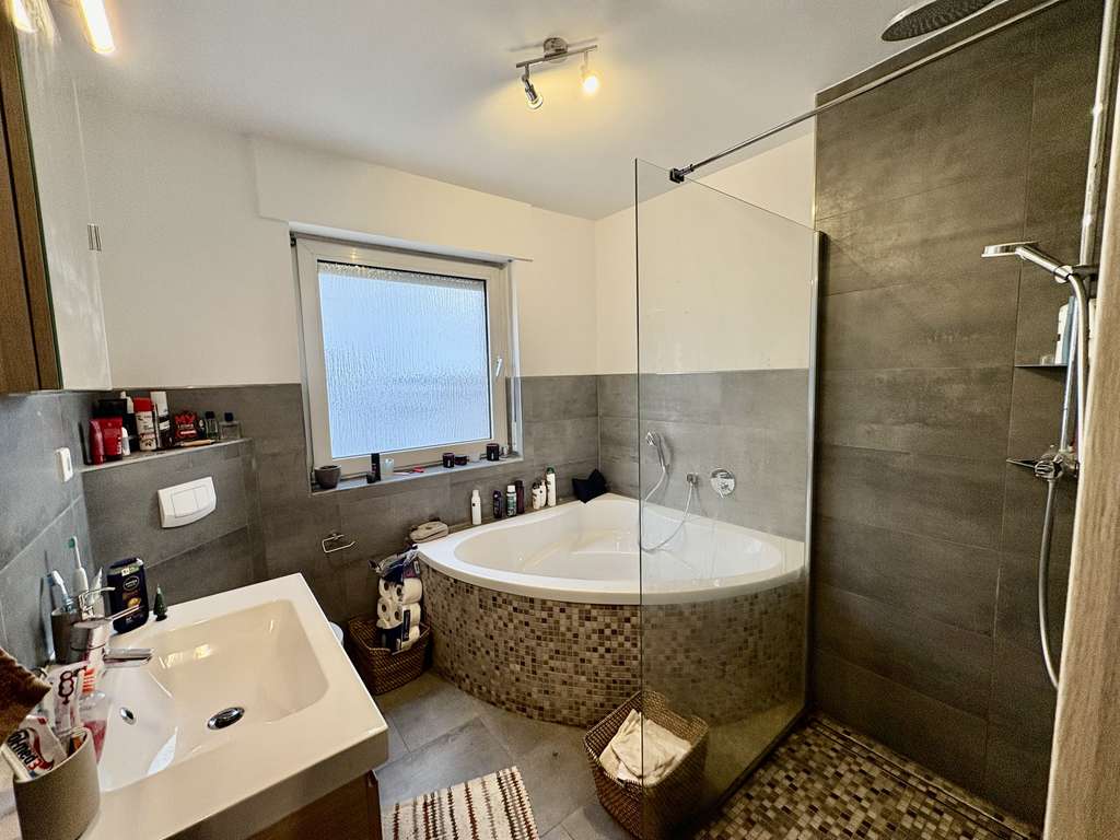 Immobilie in Lünen - Tolles Zweifamilienhaus in guter Lage von Lünen-Wethmar - Bild 3