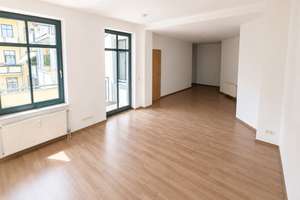 Helle 2-Zimmer Wohnung mit Balkon in ruhiger Lage in der Neue Str. zur Miete