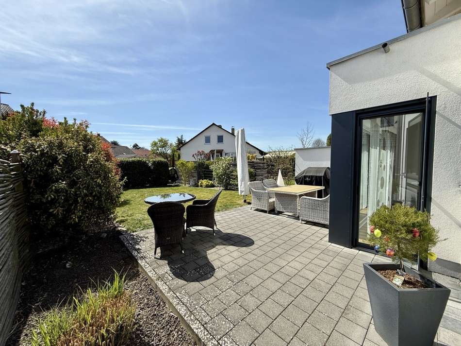 Terrasse + Garten