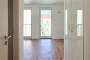 Großzügige 2-Zimmerwohnung - Balkon zum Hof und zur Vormittagssonne – Osnabrücker Straße 27, 10589 Charlottenburg, Berlin – Vorschaubild 8