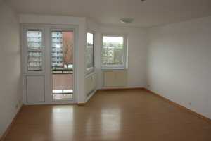 Modernisierte 3-Zimmer-Wohnung mit Balkon und Einbauküche in ruhiger Lage – Volmestraße 5, 38120 Braunschweig – Vorschaubild 1