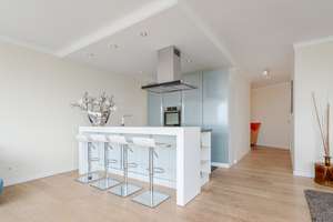 Stilvolle Wohnung mit Rheinblick und Panorama über Düsseldorf – 40474 Golzheim, Düsseldorf – Vorschaubild 6
