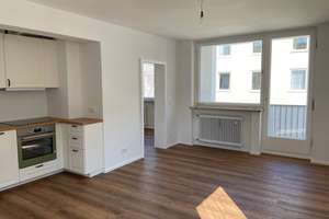 Gemütliche, ruhige 2-Zimmerwohnung in Neuhausen // Ostbalkon // EBK  // saniert – Merianstraße 30b, 80637 Dom Pedro, München – Vorschaubild 11