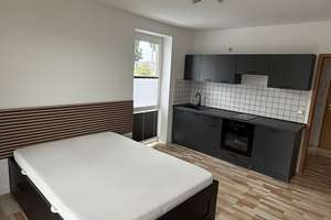 Lichtdurchflutetes, frisch renoviertes & möbliertes Apartment in Mönchengladbach am Borussiapark