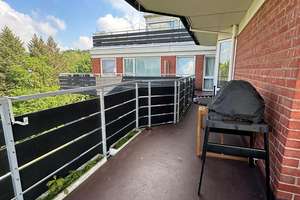 PROVISIONSFREI:helle 4-Zimmer-Wohnung mit Balkon, Kamin, Aufzug, Stellplatz & moderner Einbauküche   – Josef-Neuberger-Straße 48, 40625 Gerresheim, Düsseldorf – Vorschaubild 4