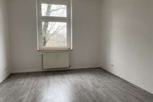 Moderne Altbauwohnung, hohe Decken, große Räume, neues Bad! 2RKDB 62m² – Ellernstr. 67, 45326 Altenessen-Süd, Essen – Vorschaubild 3