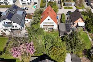 Ein-/Zweifamilienhaus - viel Garten - mit Sanierungsanspruch – Die vollständige Adresse der Immobilie erhältst du vom Anbieter., 81825 Gartenstadt Trudering, München – Vorschaubild 3