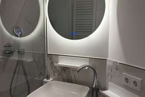 Moderne 2-Zimmer-Wohnung mit Balkon, Einbauküche, Aufzug – 40217 Unterbilk, Düsseldorf – Vorschaubild 2