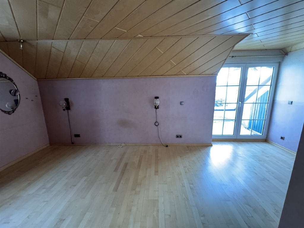 Immobilie in Engelskirchen - Großzügiges Wohnhaus mit Einliegerwohnung - Bild 2