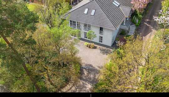 Bild von Hamburg - Hausbruch | Exklusive Villa mit hochwertiger Ausstattung in idyllischer Lage im Grünen