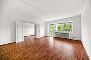 Gepflegte 4-Zimmer-Wohnung mit Sonnenloggia und Garage in bevorzugter Lage von Bonn - Poppelsdorf – Die vollständige Adresse der Immobilie erhältst du vom Anbieter., 53115 Poppelsdorf, Bonn – Vorschaubild 2