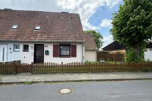 Doppelhaushälfte, Modernisierungsobjekt mit 702 qm Grundstück, zentral und ruhige Lage in Faßberg – Celle (Kreis) – Vorschaubild 2