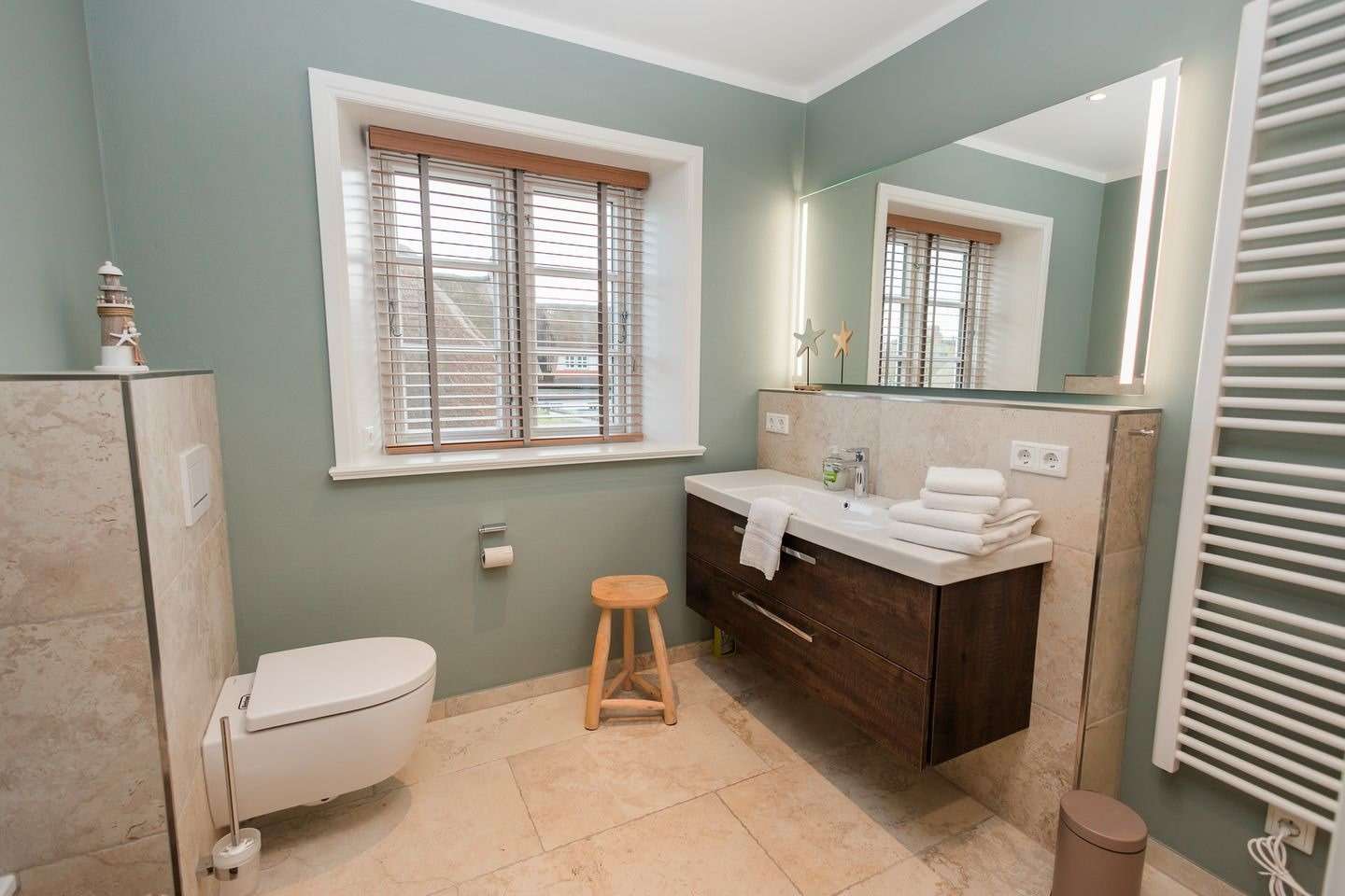 Immobilie in Oevenum - Doppelhaus mit einer genehmigten Ferienwohnung - Bild 2