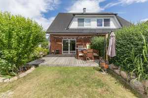 Doppelhaushälfte mit schönem Garten  – Plön (Kreis) – Vorschaubild 2