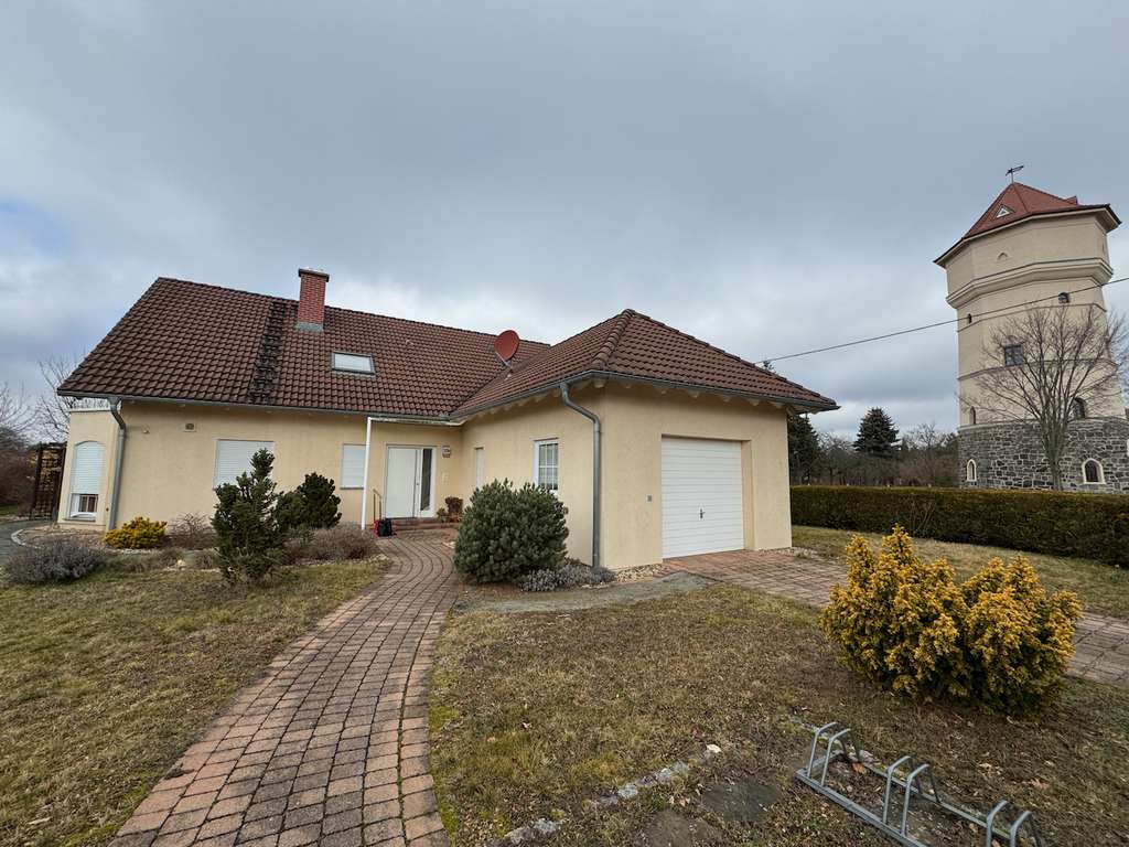 Immobilie in Großdubrau - Wulka Dubrawa - Ein-/Zweifamilienhaus am Wasserturm von Grossdubrau - Bild 0