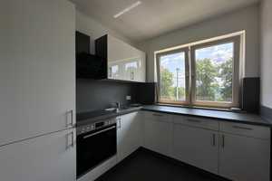 Geräumige 3-Zi.-Wohnung mit Einbauküche und Balkon! – Robert-Blum-Straße 7, 51373 Leverkusen – Vorschaubild 4
