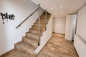 Stadtvilla mit Einliegerwohnung in Frankfurt 2 Garagen,2 Stellplätzen, Terrasse & Garten – 65931 Sindlingen, Frankfurt am Main – Vorschaubild 13