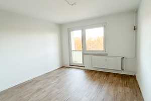 Familien hergehört! TOP 5-Raum-Wohnung mit moderner Einbauküche, 2 Balkonen und 2 Badezimmer! – Wolgograder Allee 68, 9123 Chemnitz – Vorschaubild 22