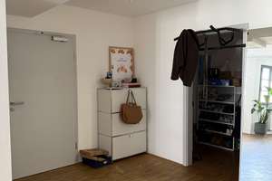Helle 2-Zimmer Maisonette-Wohnung im 3. OG mit Balkon in Stadtpark/Stadtgrenze