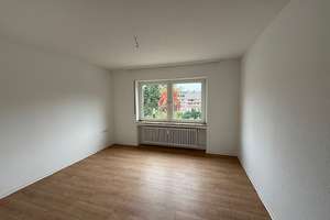 Smarter Wohnen! Renovierte, gut geschnittene 3-Zi.-Wohnung mit Süd-West-Balkon! Gladbach! – Karmannsstr. 24, 41061 Gladbach, Mönchengladbach – Vorschaubild 4