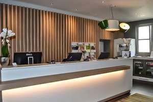 Vollmöbiliert in Unterbilk ehemals Hotel – Volmerswertherstr 35, 40221 Bilk, Düsseldorf – Vorschaubild 1