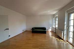 Lebendig wohnen in Karlsruhe: 2,5-Zimmer-Wohnung in der Südstadt – Luisenstraße 83, 76137 Südstadt, Karlsruhe – Vorschaubild 2