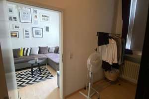 Würzburg-Altstadt: Hohe Decken & Gepflegter Altbaucharme - 2-Zimmerwohnung mit Balkon & Einbauküche – Die vollständige Adresse der Immobilie erhältst du vom Anbieter., 97070 Altstadt, Würzburg – Vorschaubild 4